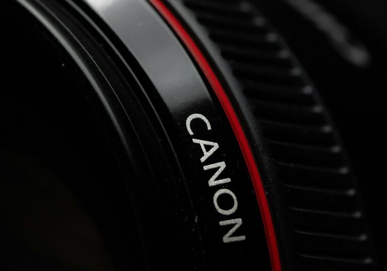 Canon May Soon Launch a Unique New Zoom Lens