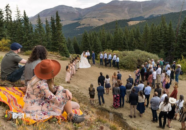 Device-Free Weddings: Embracing Unplugged Ceremonies